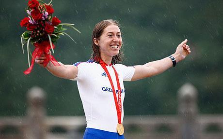 Nocile Cooke gets Gold for Great Britain in the road race